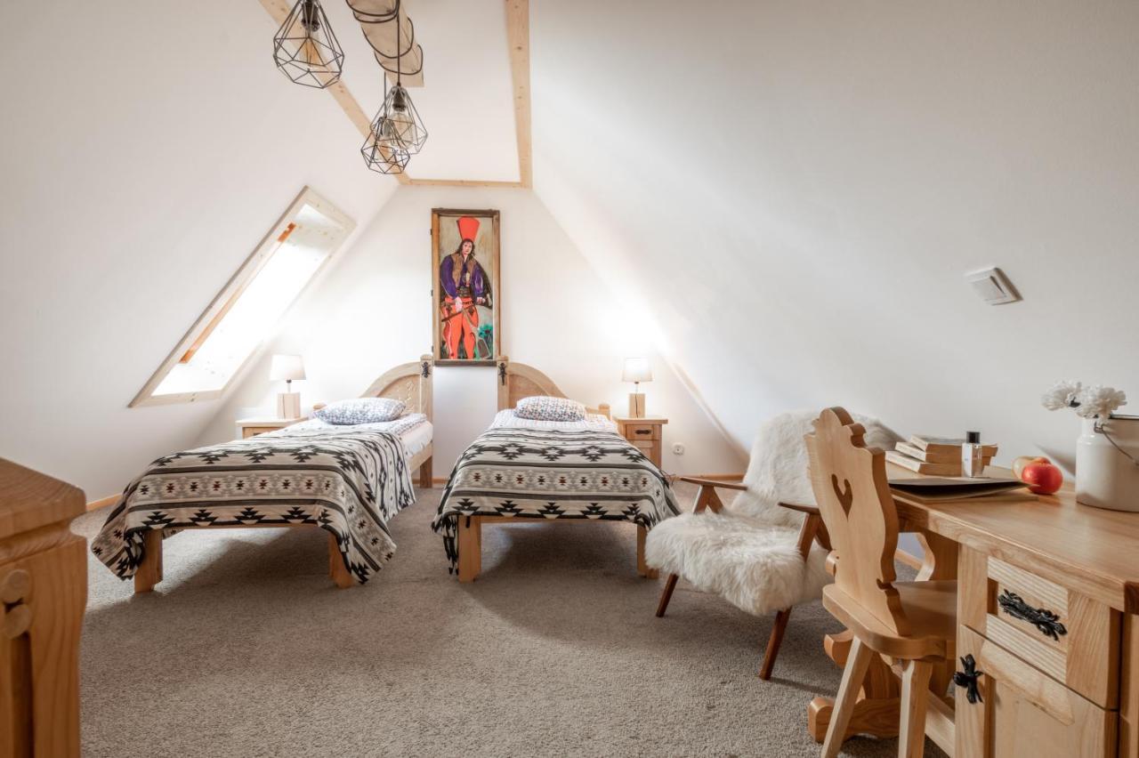 Ferienwohnung Czerwona Izba Zakopane Exterior foto